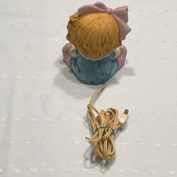 Night Light Large Little Girl Ceramic with Cord - Picture 4 of 7